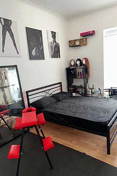 Mistress London, Fetish Dominatrix, Latex Escort, Role Play, Mind Games, Mistress Mia