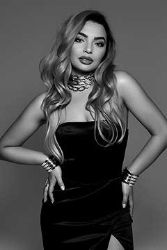 Mature London Escorts: Mature Busty Blonde GFE, Dominatrix, Fetish, Tie and Tease, Role Play and  Duo Escort Escort Tess