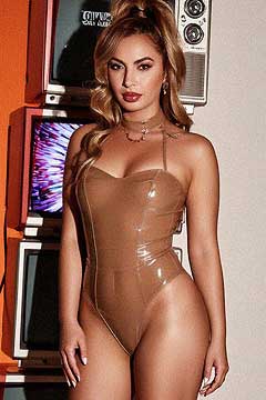 Mature London Escorts: Mature Busty Blonde GFE, Dominatrix, Fetish, Tie and Tease, Role Play and  Duo Escort Escort Tess